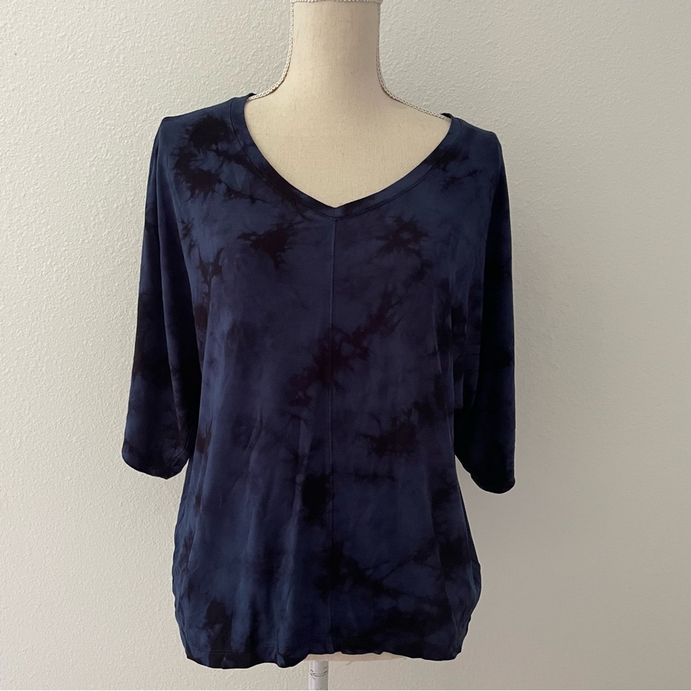 NWT sz S Tahari V-Neck Blue Black Tie Dye Relaxed Fit Dolman Sleeve Hi-Low Hem